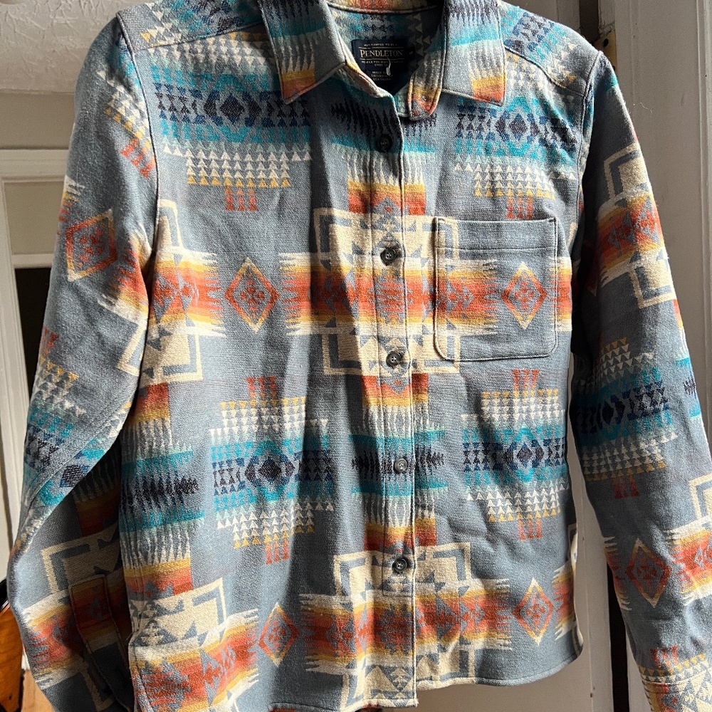 Pendleton jacquard lodge shirt virgin wool Size M